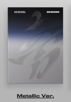 Product packaging with 'CHOOM' branding and metallic effect on a gradient background